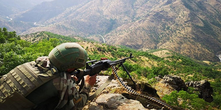 MSB: 'Barış Pınarı bölgesi güneyinde saldırı girişiminde bulunan 10 PKK/YPG'li terörist etkisiz hale getirildi'