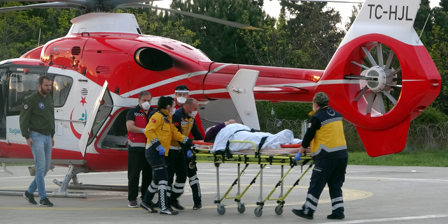 Düşerek bacağı kırılan yaşlı kadın ambulans helikopterle hastaneye sevk edildi