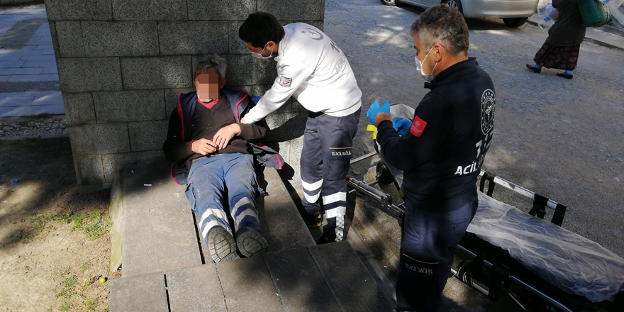 Alkol komasına giren iki kişi hastaneye kaldırıldı