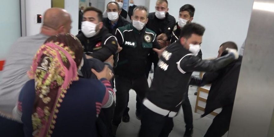 Hastanede katil zanlısına saldırıyı polis önledi 