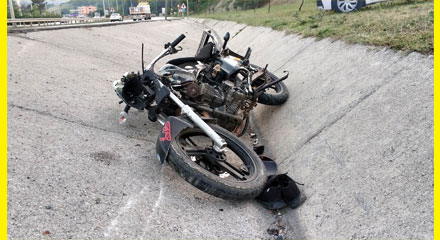 Asker konvoyunda motosikletiyle kaza yapan genç hayatını kaybetti