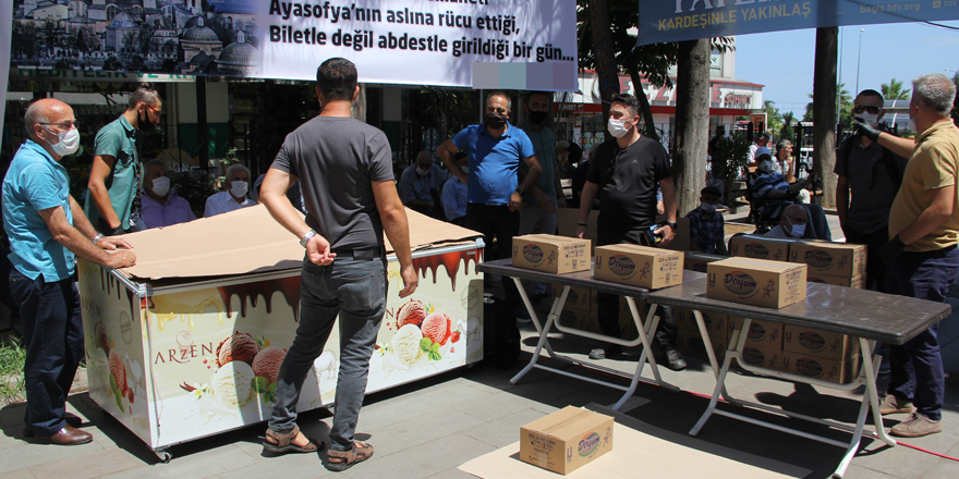 Ayasofya için tatlı ikramı