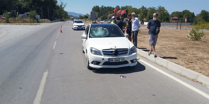 Otomobilin çarptığı bisikletli yaralandı