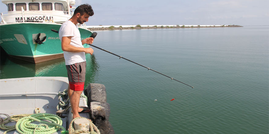 Samsun’da balıkçılar 2 haftadır ağ atamıyor