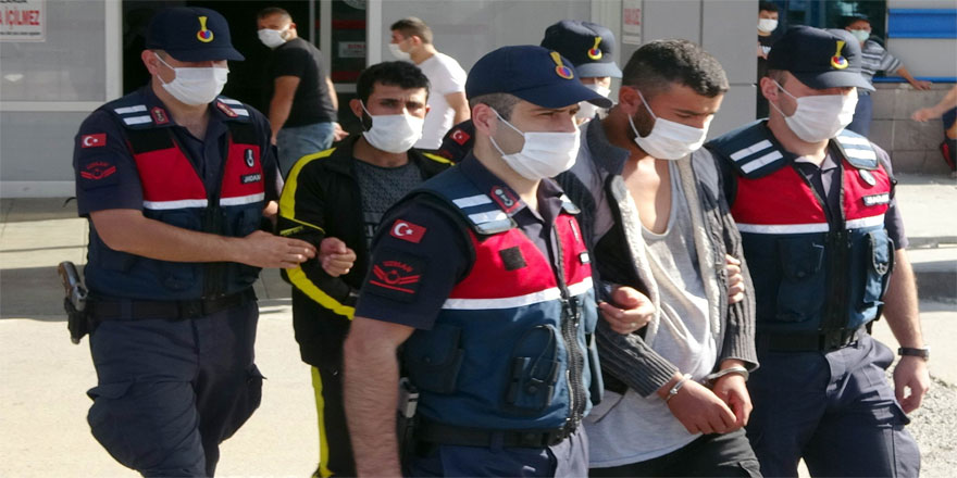 Samsun'da HTŞ terör örgütü şüphelisi 4 yabancı adliyeye sevk edildi