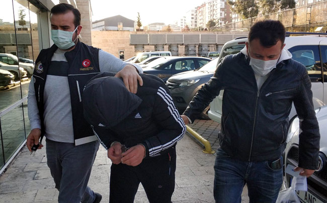 Samsun'da uyuşturucu hapla yakalanan 2 kişiye gözaltı