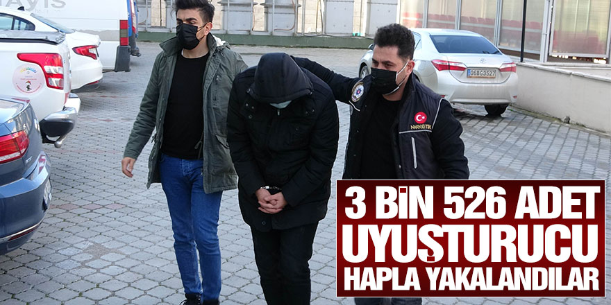 İstanbul’dan 3 bin 526 adet uyuşturucu hap getirirken yakalandılar