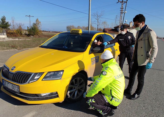 Samsun-Sinop karayolunda kış lastiği denetimi