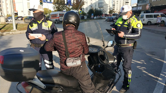 Trafik ekiplerinden motosiklet uygulaması