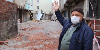 Samsun'da şiddetli rüzgar binaların çatılarını uçurdu