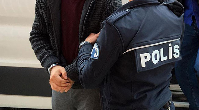 Bafra'da bıçakla yaralama olayının şüphelisi polise teslim oldu