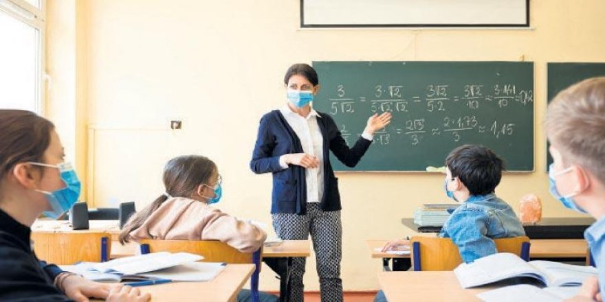 Bilim Kurulu Üyesi İlhan: 'Okula giden çocuklarda gitmeyenlere göre korona virüs enfeksiyonu daha az oluyor'
