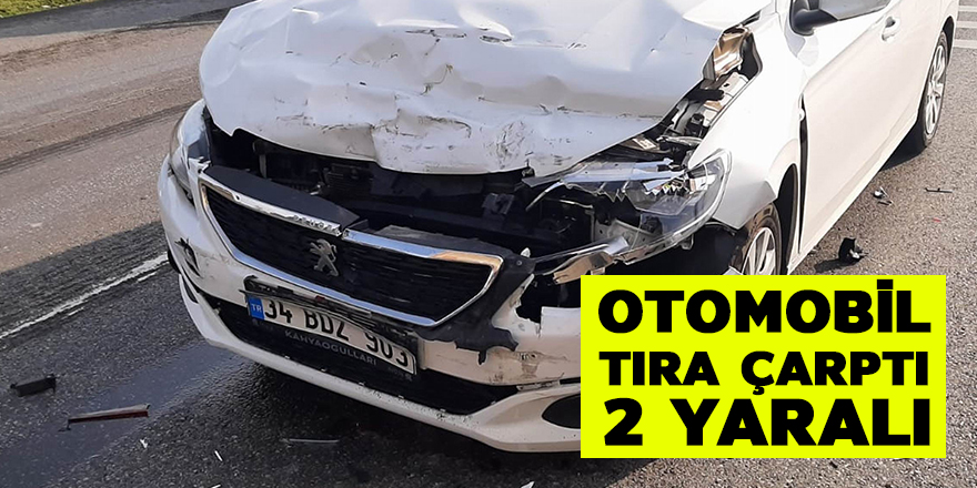 Samsun'da otomobil tıra çarptı: 2 yaralı 