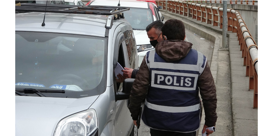 Samsun'da polisten sokağa çıkma kısıtlaması denetimi