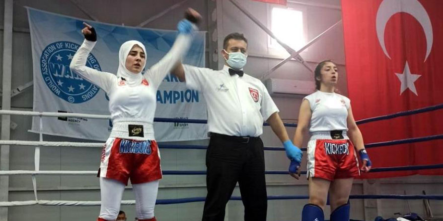 Samsunlu kick boksçular Antalya’dan madalyayla döndüler