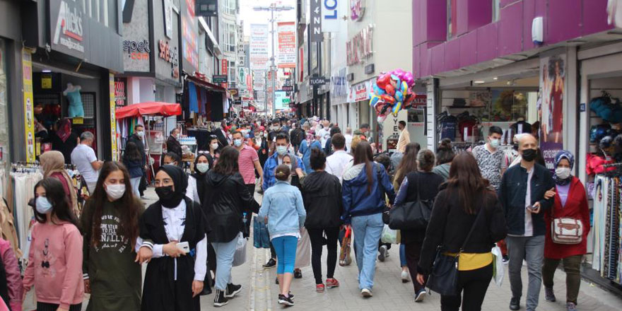 Samsun 65 gün sonra cumartesi sokağa çıktı