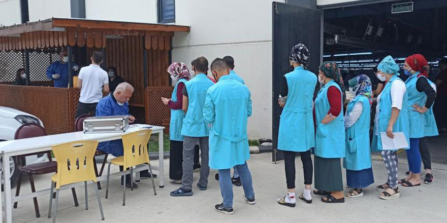 Bafra'da OSB'lerde çalışanlara aşı