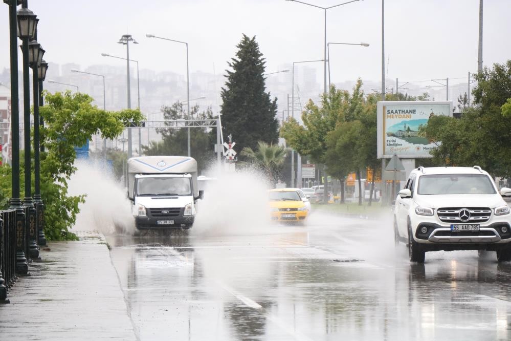 Samsun'da son 24 saatte metre kareye 31,1 kilo yağış düştü