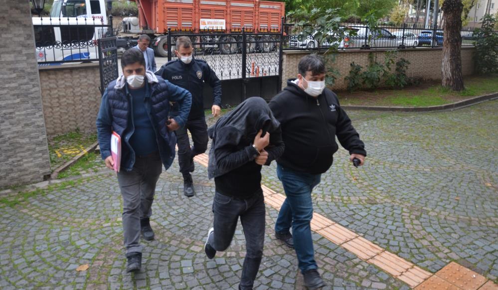 Hükümet konağı inşaatından kablo çalan şüpheliler adliyede