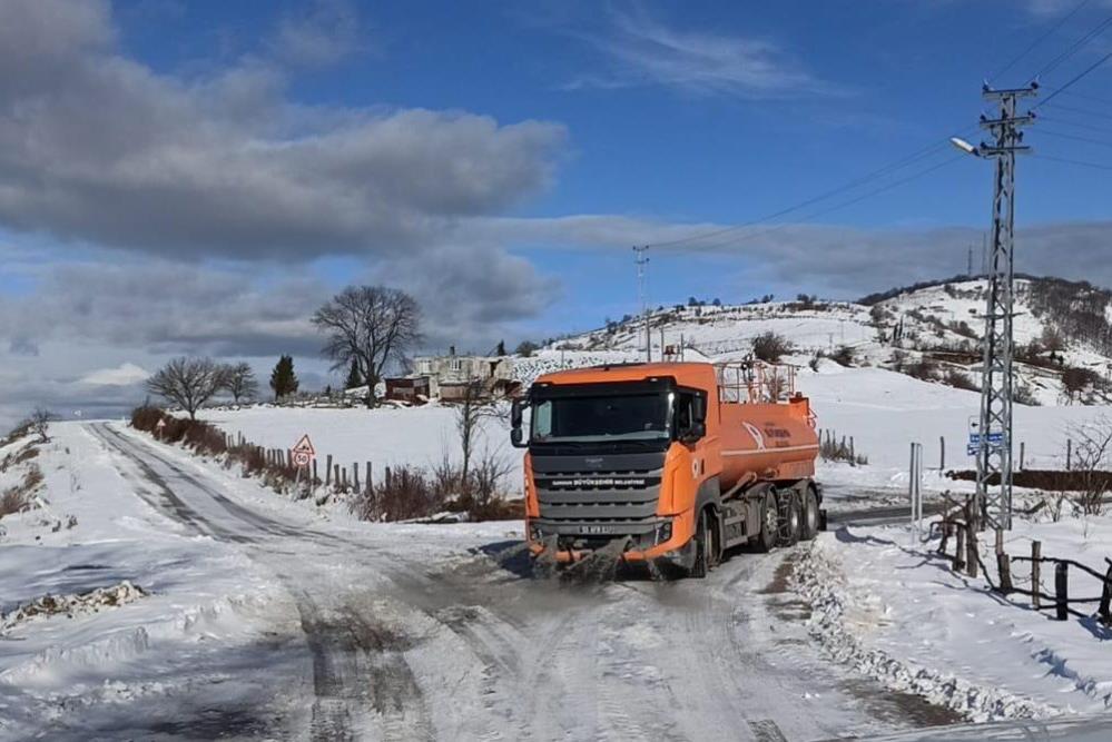 Samsun’da yolları açmak için 1600 ton tuz ve 800 ton solüsyon kullanıldı