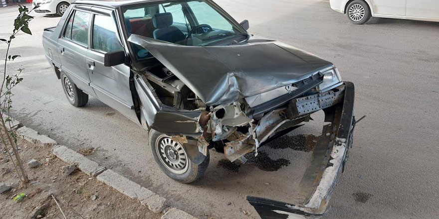 Samsun'da iki otomobil çarpıştı: 1 yaralı