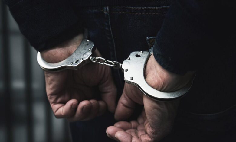 Polis 8 ayrı hırsızlık şüphelilerini yakaladı