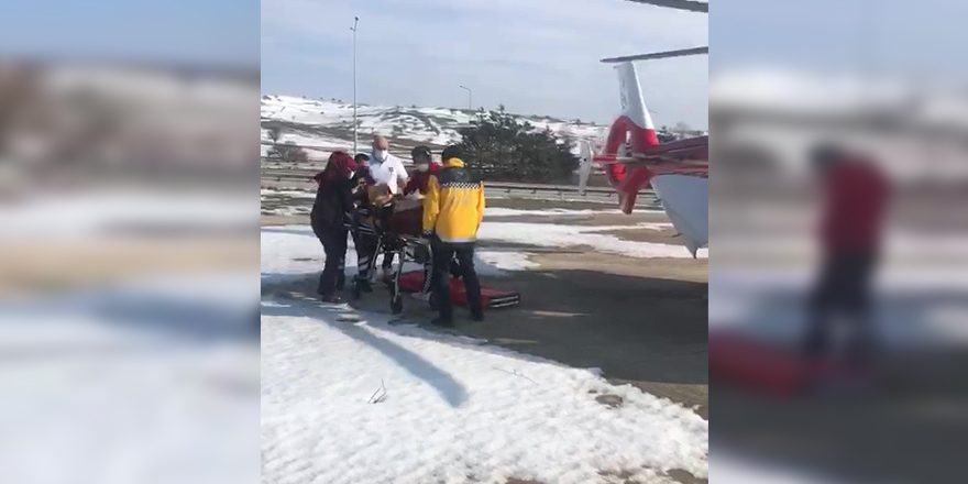 Felç geçiren 81 yaşındaki hastanın yardımına ambulans helikopter yetişti