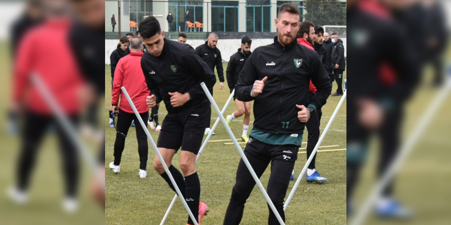 Denizlispor 3 puan için Samsun’a gidiyor