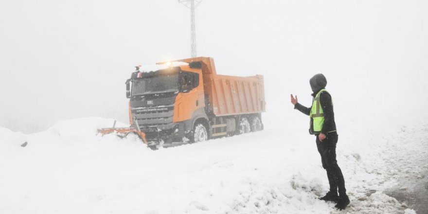Samsun’da karla mücadele: 109 mahalleden 70’i açıldı