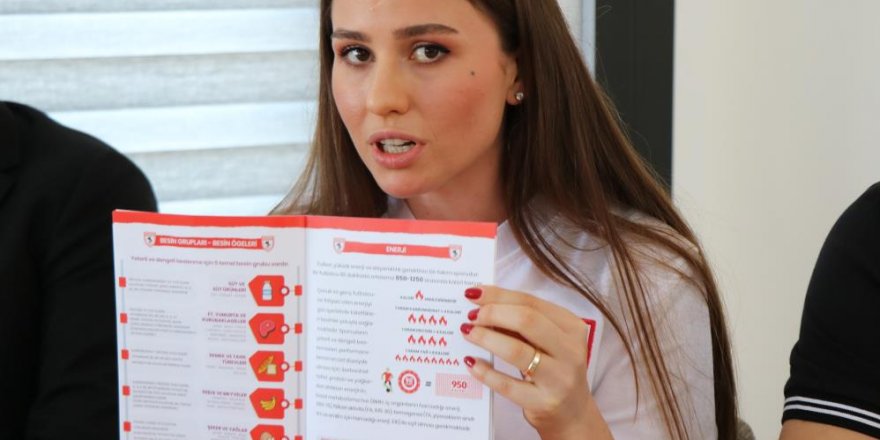  Samsunspor’dan futbol akademilerine beslenme kitapçığı