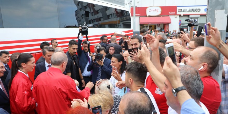 Cumhurbaşkanı Erdoğan, Samsun Büyükşehir Belediyesi’ni ziyaret etti