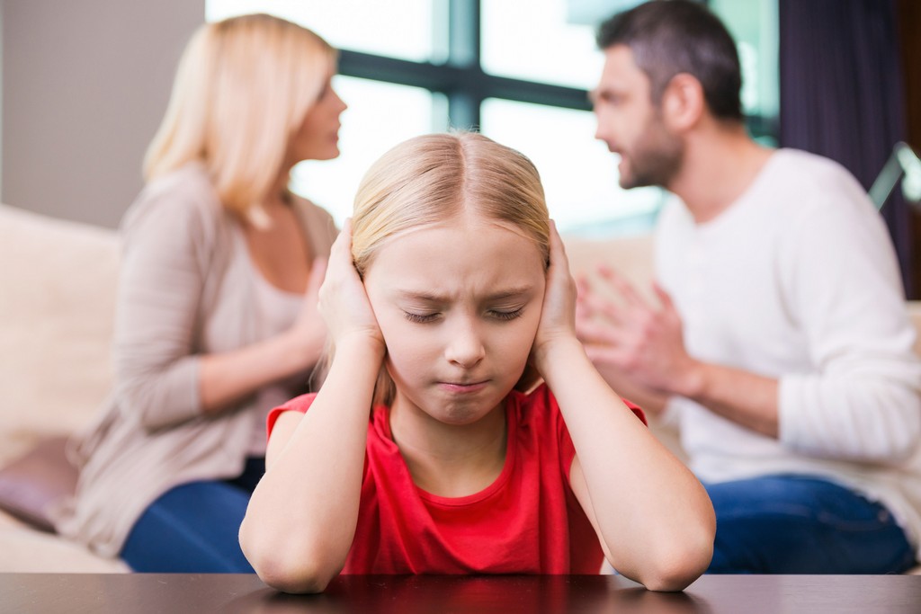 Aile birliğini tehdit eden sorunlara karşı aile terapisi önerisi