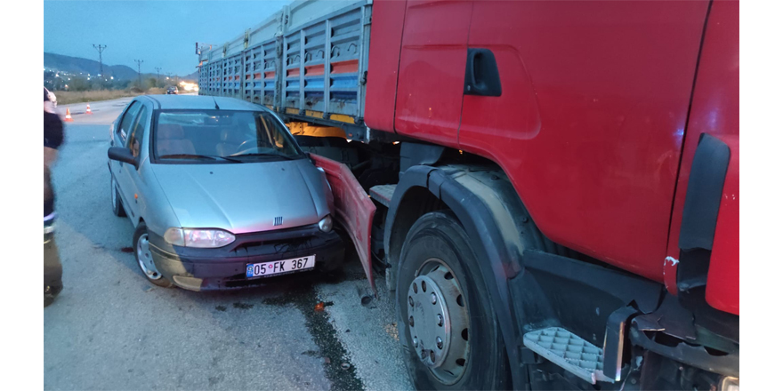 Tırın yakıt deposuna çarpmaktan son anda kurtuldu