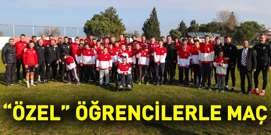 Özel öğrenciler Samsunsporlu futbolcular ile maç yaptı