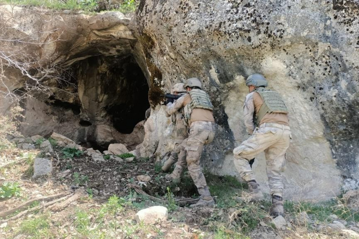 Eren Abluka'da PKK'ya ait 4 depo imha edildi