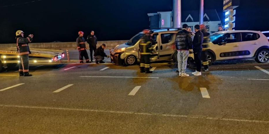 Ordu'da hafif ticari araç ile otomobil çarpıştı: 1 yaralı