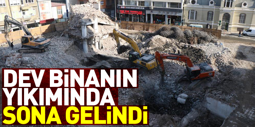 Dev binanın yıkımında sona gelindi