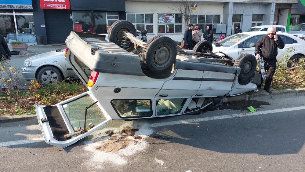 Samsun'da 4 araca çarpıp takla atan aracın sürücüsünü emniyet kemeri kurtardı