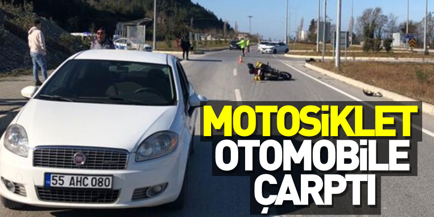 Motosiklet otomobile çarptı: 2 yaralı