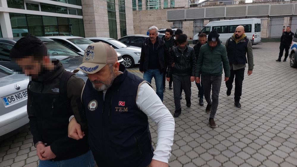 DEAŞ'tan gözaltına alınan 5 yabancı uyruklu adliyeye sevk edildi 