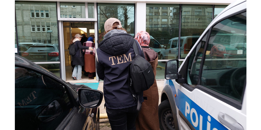 6 yabancı uyruklu şahıs sınır dışı edildi