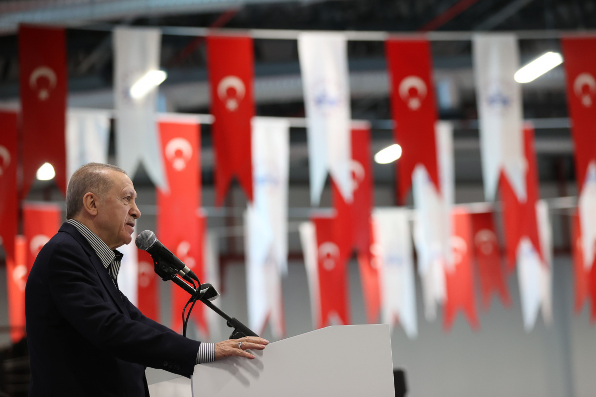Cumhurbaşkanı Erdoğan Elazığ'da depremzedelerle iftarda buluştu