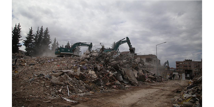 DSİ, Hatay'da 1 milyon 400 bin ton moloz taşıdı