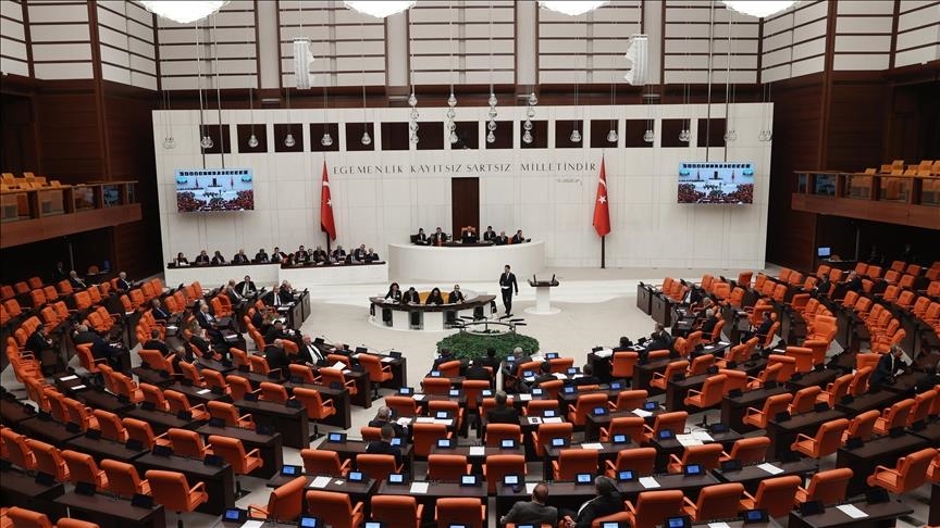 Meclis, OSB'ler ve enerji alanı ile sağlık alanında düzenlemeler içeren kanun teklifini yasalaştırmak için mesai yapacak