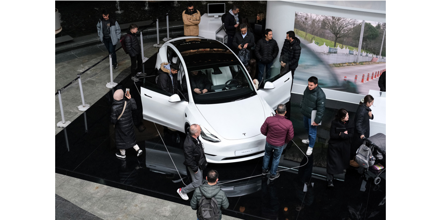 Tesla araçlara yoğun ilgi