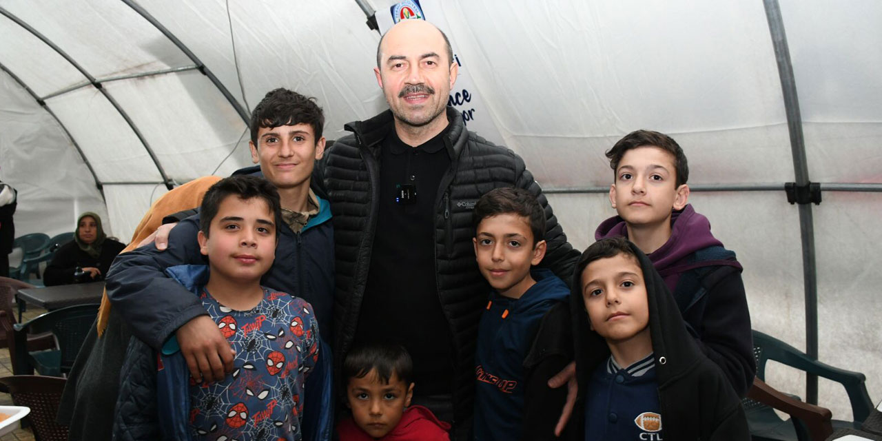 Terme Belediye Başkanı Ali Kılıç, Kahramanmaraş'ta çocuklarla buluştu