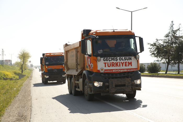 Büyükşehir Belediyesi ekipleri 654 enkazı kaldırdı