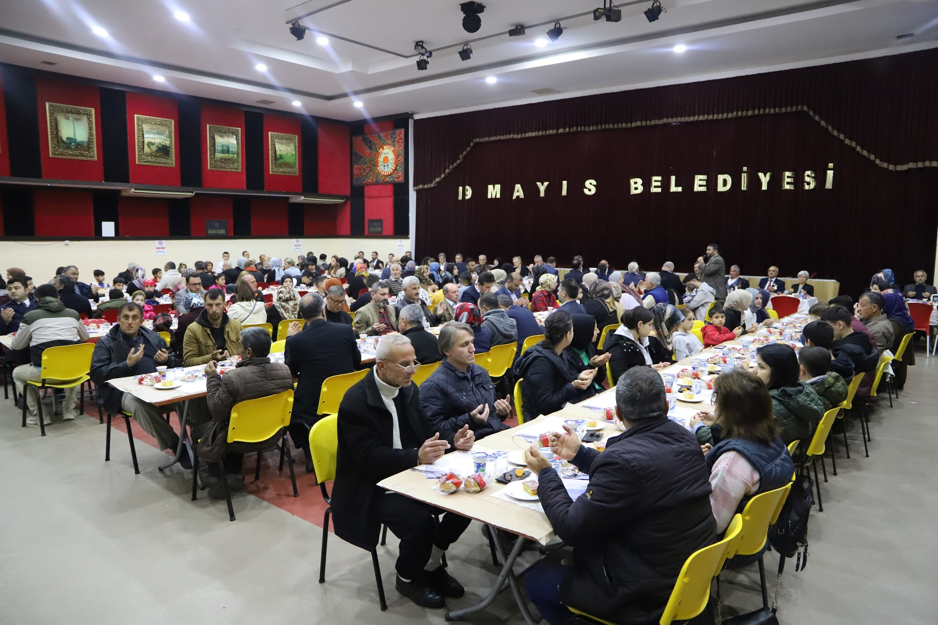 19 Mayıs’ta depremzede aileler iftarda buluştu