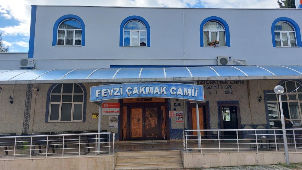 Camiden bilgisayar hırsızlığı