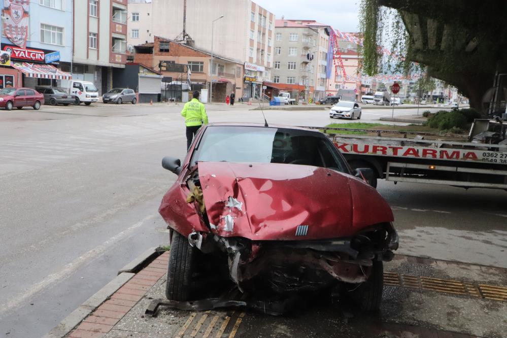 Samsun'da trafik kazası: 2 yaralı